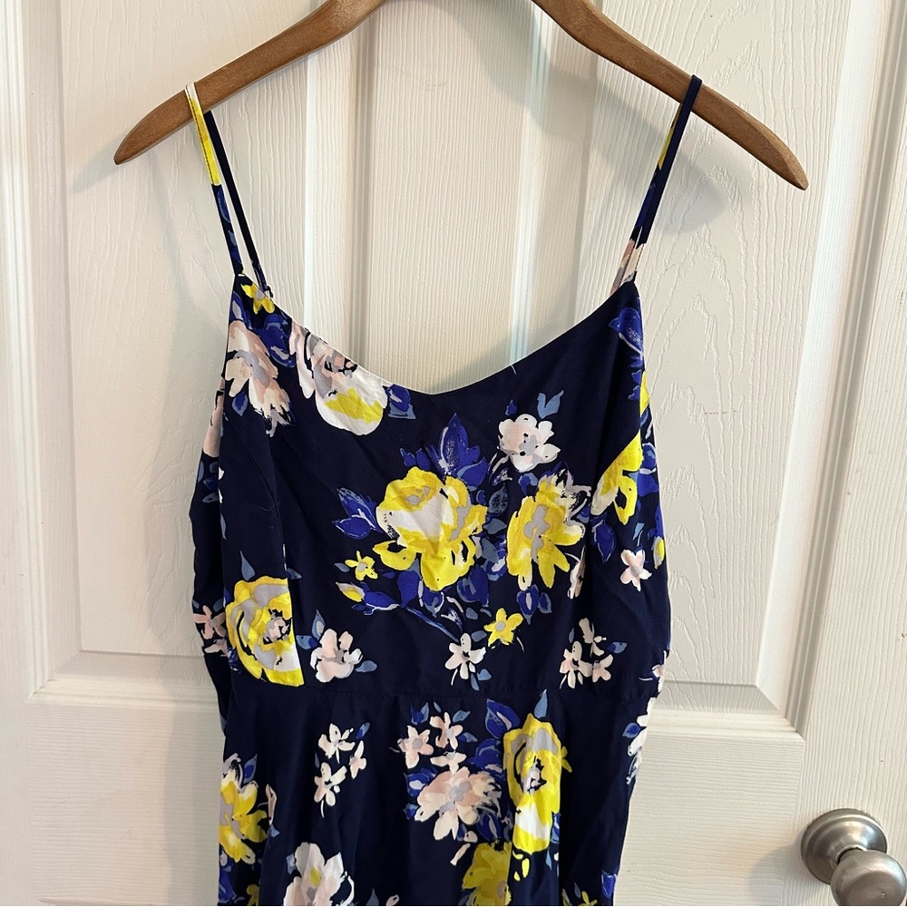 Old Navy. Navy and yellow strappy sundress, EUC, size L